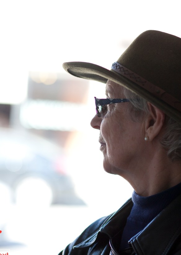 hat:out window edited